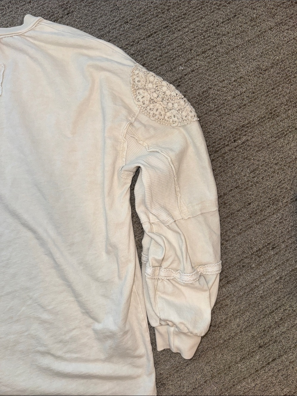 Boutique Cream V-Neck Mixed Fabrics Lace Sleeve Women's Boho Top - Picture 8 of 10